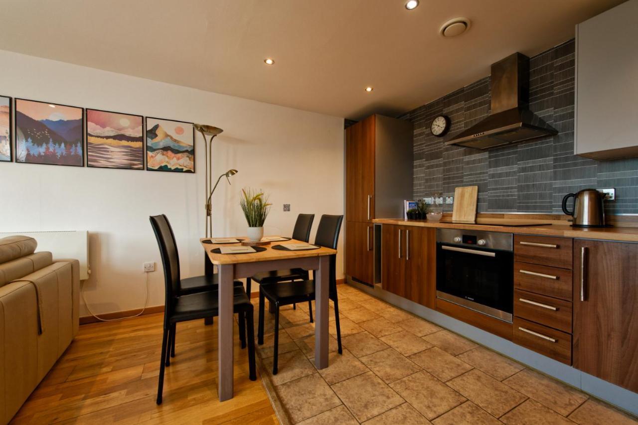 Sidemersey Livings- Convenient 1-Bedroom Flat With A View, Central Liverpool Esterno foto