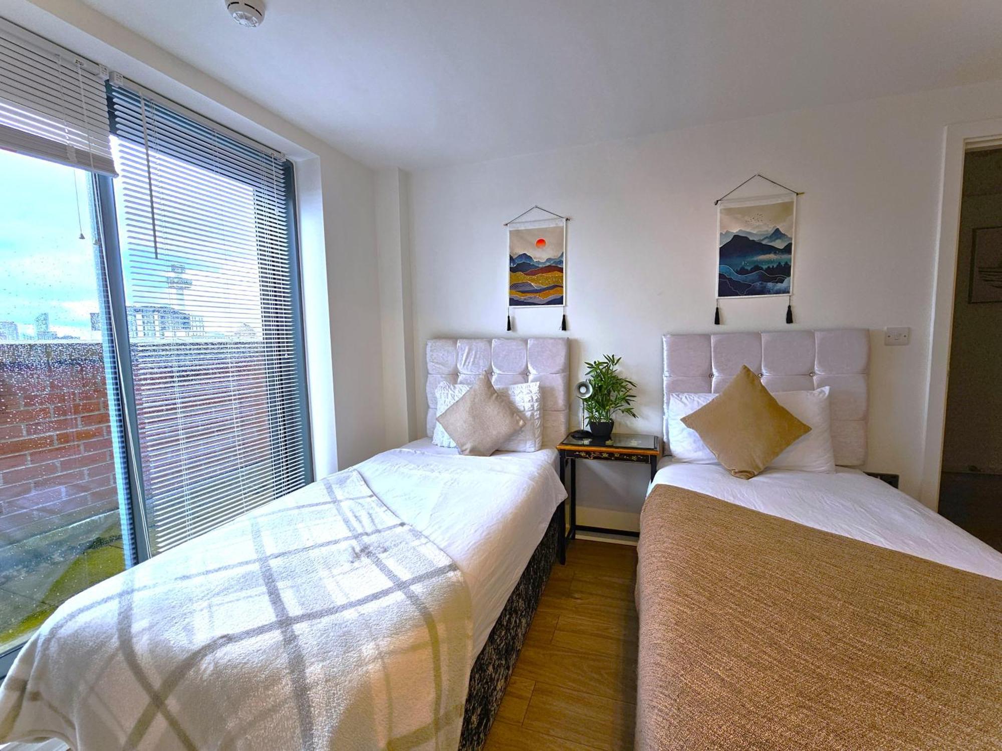 Sidemersey Livings- Convenient 1-Bedroom Flat With A View, Central Liverpool Esterno foto